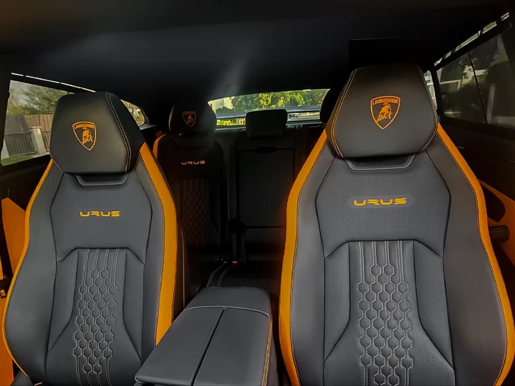 Lamborghini Urus Mansory view 4