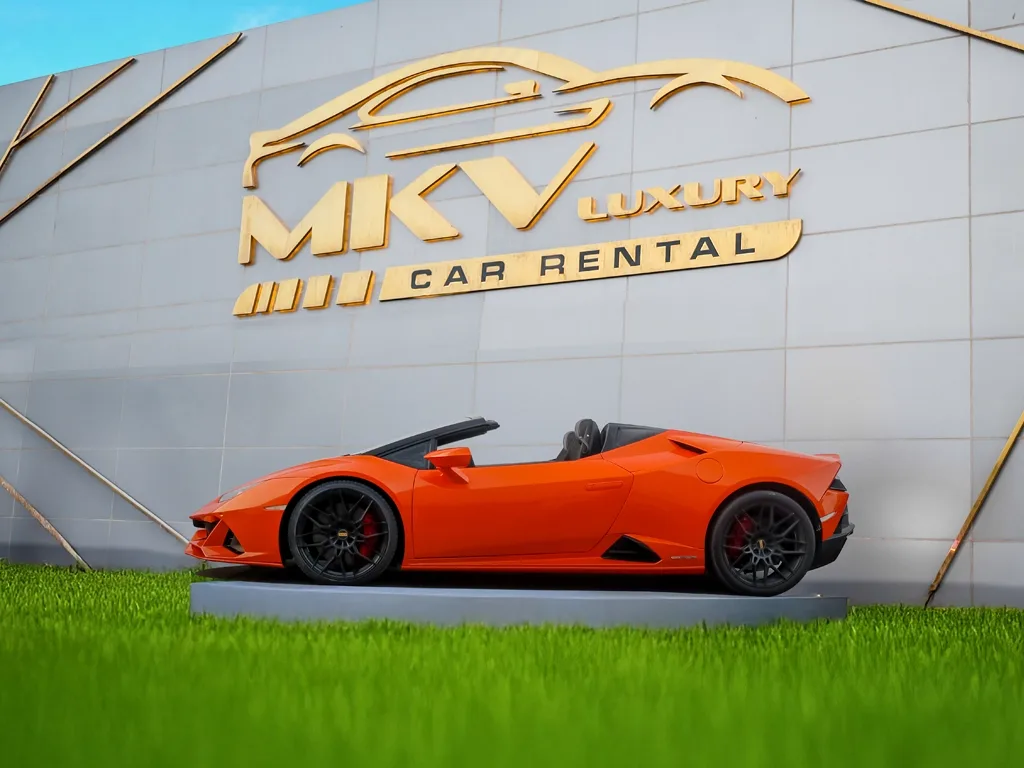 Lamborghini Huracan Evo Spyder view 3