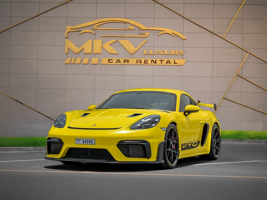 Porsche GT4 RS main view